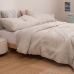 Acolchado-Queen-de-Jersey-Liso-con-Relieve-Rayado