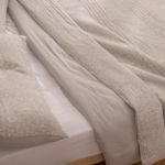 Acolchado-Queen-de-Jersey-Liso-con-Relieve-Rayado