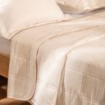 Cubrecama-King-Reversible-Costuras-a-Cuadros