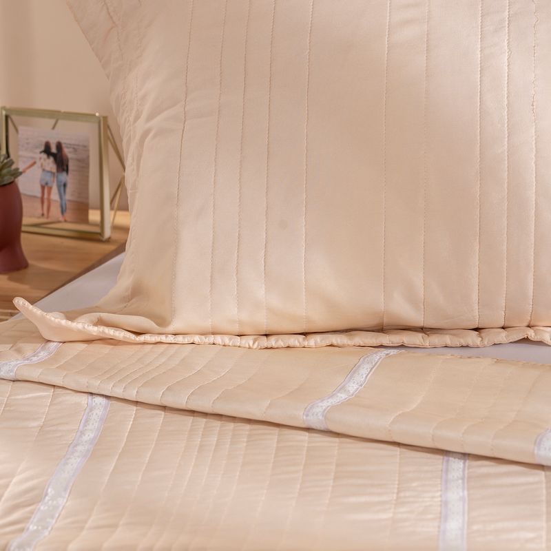 Cubrecama-Queen-Reversible-Cintas-Broderie