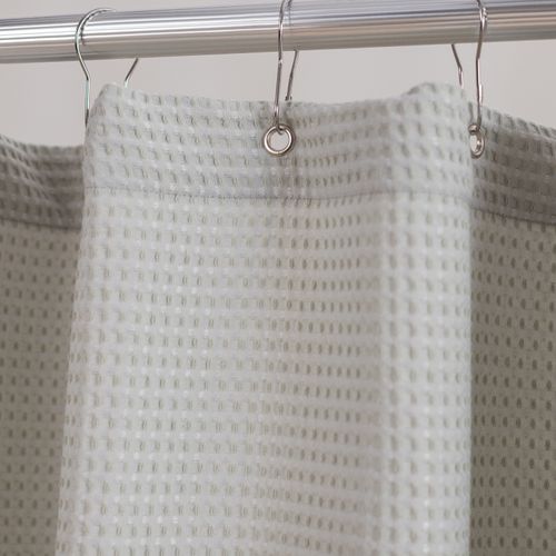 Cortina de Baño de Piqué con Ojalillos Metálicos