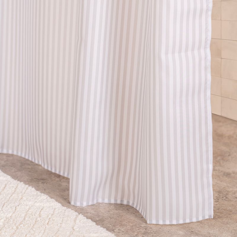 Set-de-Cortina-de-Baño-Rayada-con-Ganchos-Dobles