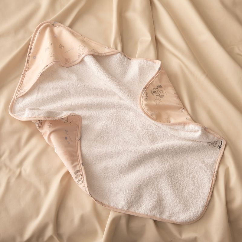Bata-de-Toalla-de-Bebe-con-Capucha-Disney-Minnie