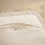 Funda-de-Almohadon-Bicolor-Texturizada-con-Flecos