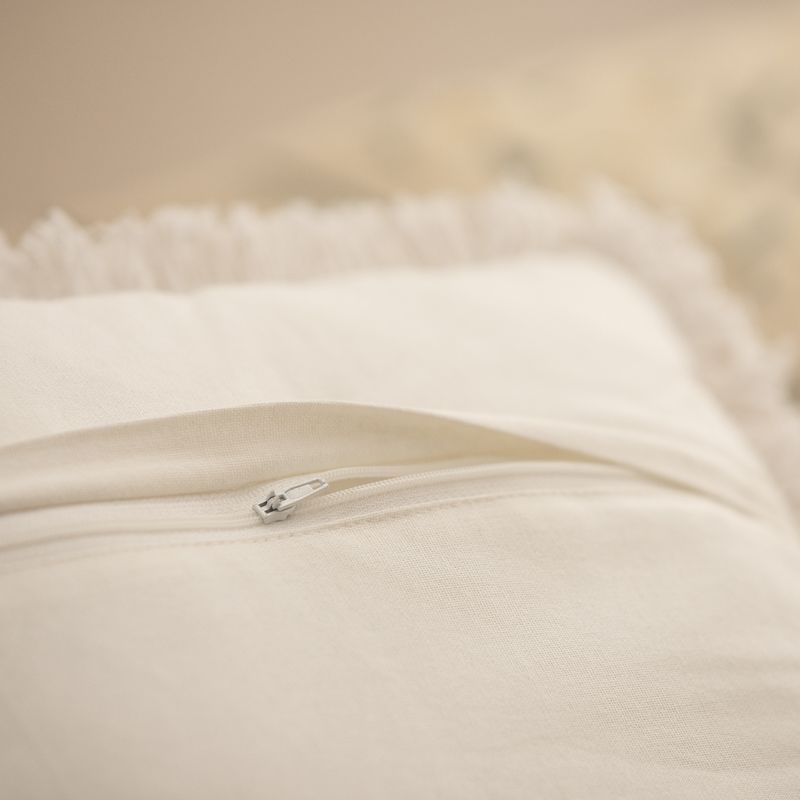 Funda-de-Almohadon-Bicolor-Texturizada-con-Flecos