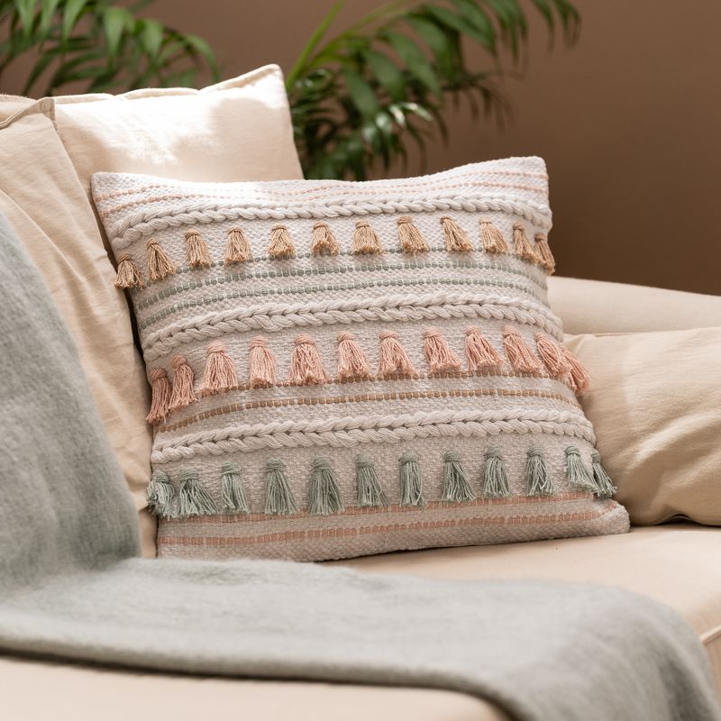 Funda-de-Almohadon-de-Algodon-con-Borlas-y-Textura-Artesanal