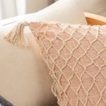 Funda-de-Almohadon-Crochet-con-Borlas