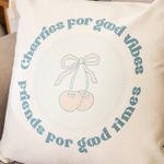 Funda-de-Almohadon-con-Flecos-Cherry-Good-Vibes