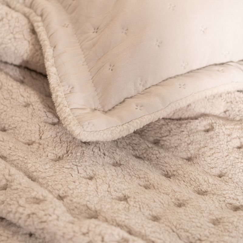 Cubrecama-Queen-con-Corderito-Heatpress