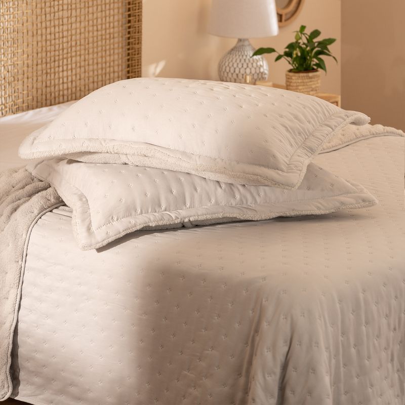 Cubrecama-Queen-con-Corderito-Heatpress