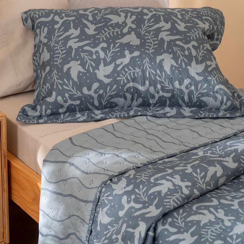 Cubrecama-Twin-Size-Reversible-Vuelo-de-Hojas