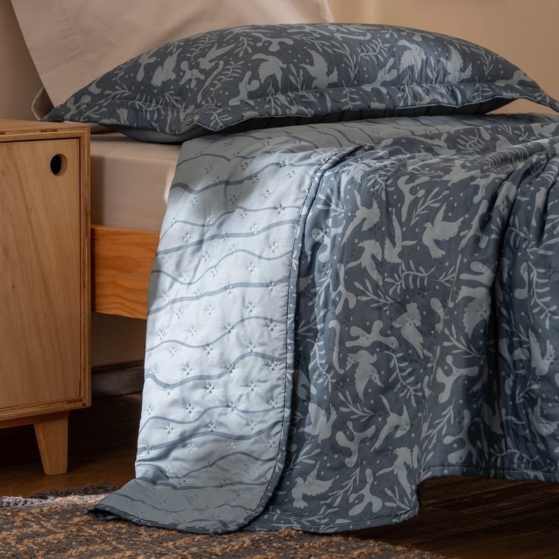 Cubrecama-Twin-Size-Reversible-Vuelo-de-Hojas