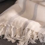 Manta-Textura-Lineal-con-Flecos