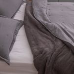 Cubrecama-King-Repujado-con-Corderito