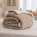 Frazada-Twin-Flannel-Jacquard-con-Corderito-