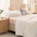 Cubrecama-Queen-Reversible-Costuras-Liso