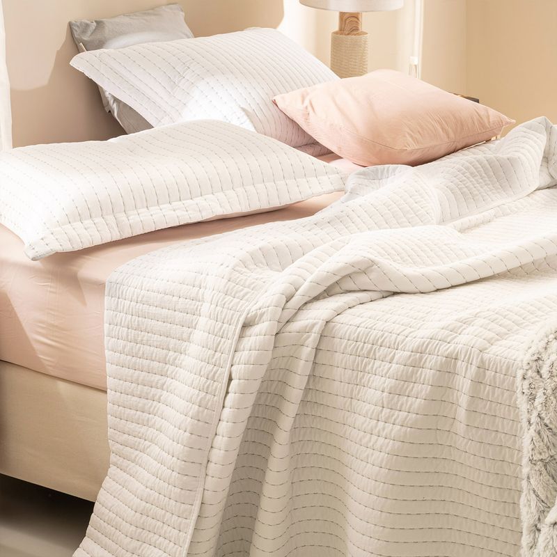 Cubrecama-Queen-Reversible-Costuras-Liso