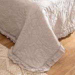 Cubrecama-Queen-Repujado-Mandalas-con-Volados