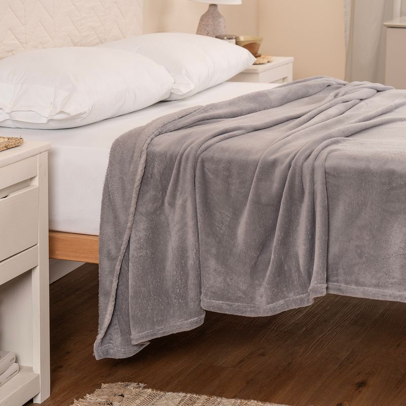 Frazada-Queen-Plush-y-Polar-Liso