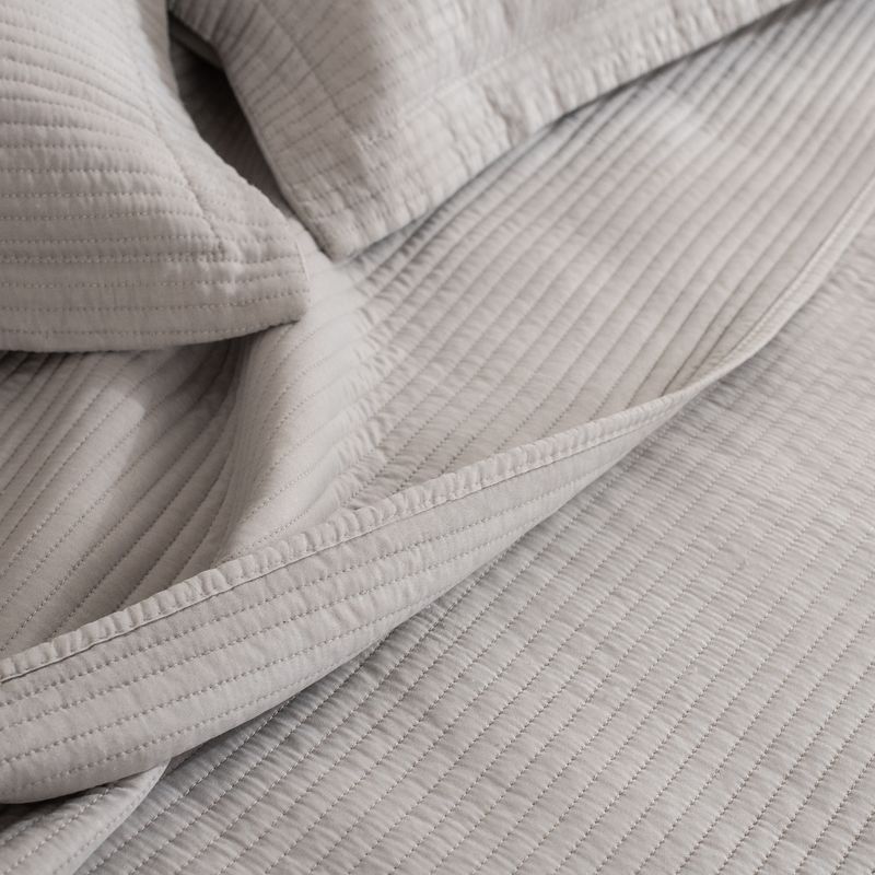 Cubrecama-Queen-Reversible-Stone-Wash-Bastones