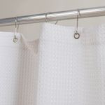 Cortina-de-Baño-de-Pique-con-Ojalillos-Metalicos