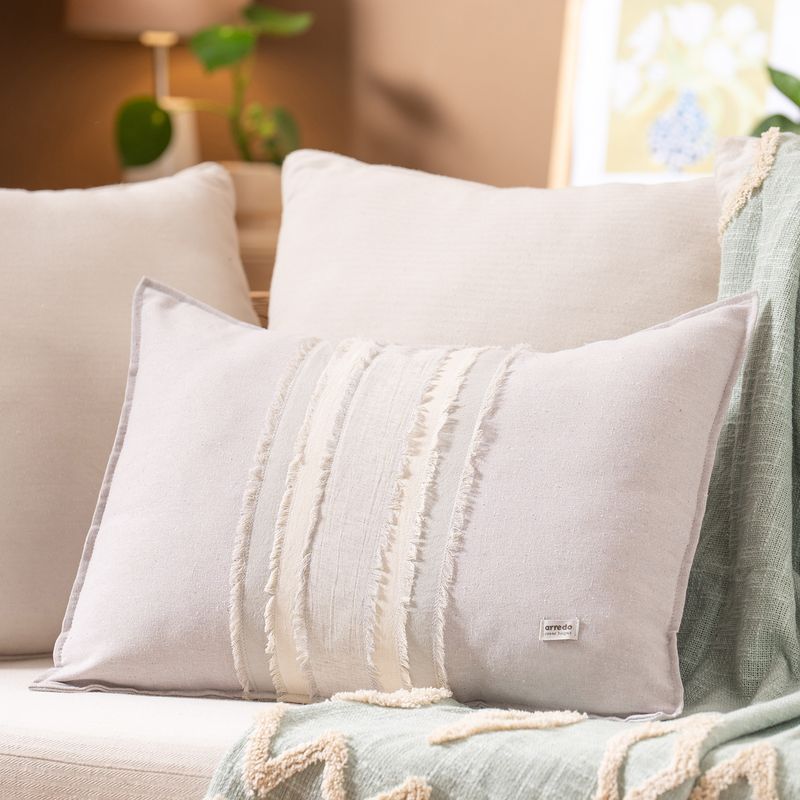 Funda-de-Almohadon-Recortes-Desflecados
