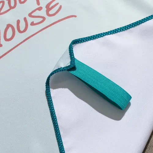 Toallón de Secado Rápido Disney Adventure Awaits