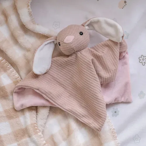 Set de Regalo Infantil Conejito con Manta, Muñeco y Juguete de Agarre