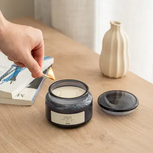 Vela Aromática con Tapa Plume Linen