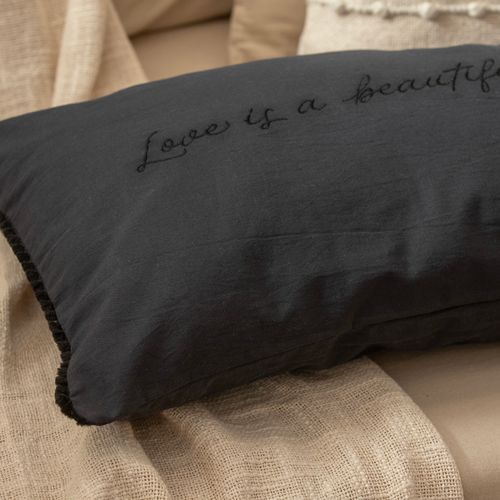 Almohadón Decorativo Love is a Beautiful Journey