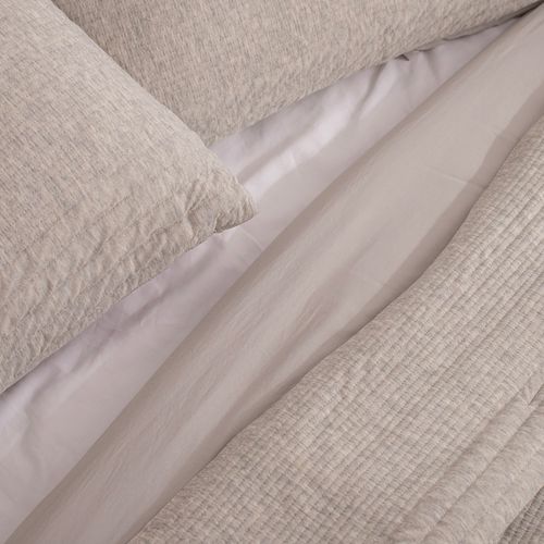 Acolchado Queen de Jersey Liso con Relieve Rayado
