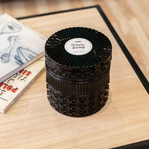 Vela Aromatica Redonda Deluxe Con Portavela de Vidrio