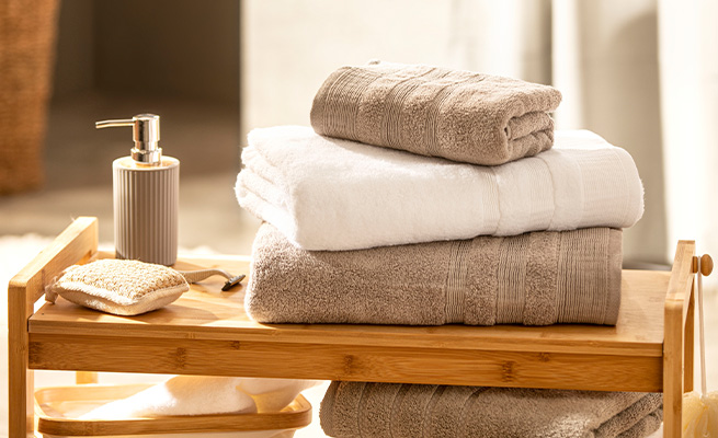 toallas y accesorios de baño